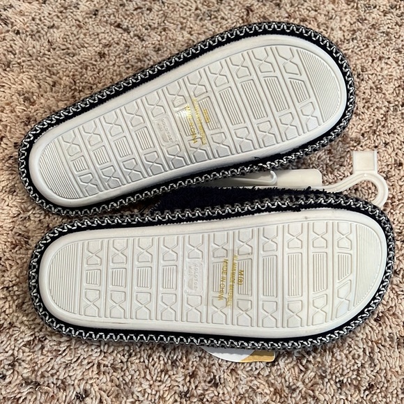 NWT Gold Toe brand women’s slippers size M (8) - Picture 4 of 4
